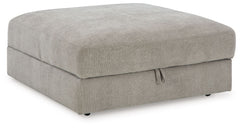 Functional, contemporary comfort. This ottoman with storage adapts effortlessly to your living room needs. Thanks to its locking casters, you can rearrange the piece as you please, whether itâ€™s for family TV time, hosting guests or a simple style refres
