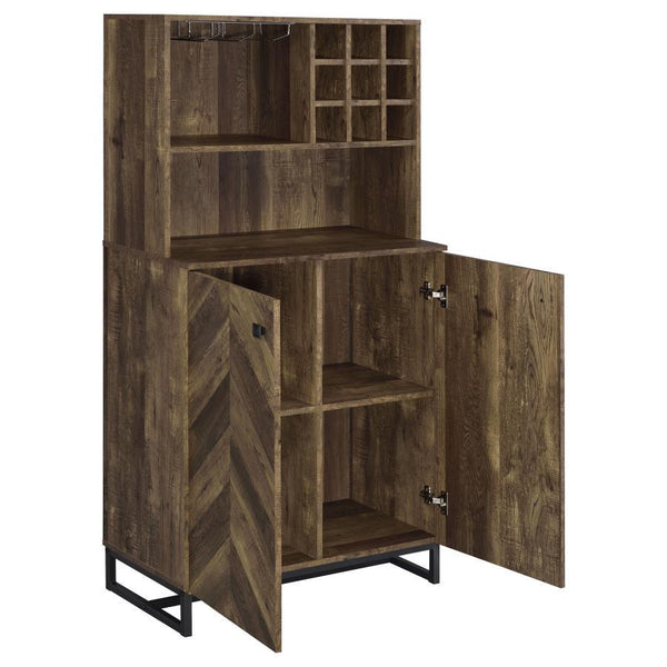  it offers function and flair in equal measure. The mixed material construction