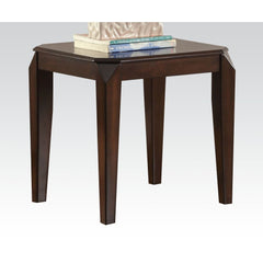 The Docila end table offers a transitional style in a warm walnut finish. Featuring tapered legs, this end table will be a great additional and match your room in any style.<br/><br/><b>Product Features</b><ul><li>Case: 1Pc/1Ctn</li><li>Finish: Walnut</li
