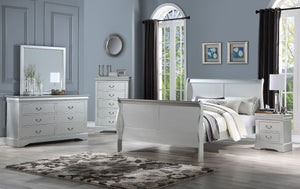Louis Philippe III - Eastern King Bed - Platinum - 47"