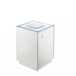 Style abound in the ample and functional design of the Nyoka side table. At night, you can turn on and off the LED Function. A glam display table that naturally attracts the eye with its beveled mirrored finish.<br/><br/><b>Product Features</b><ul><li>Squ