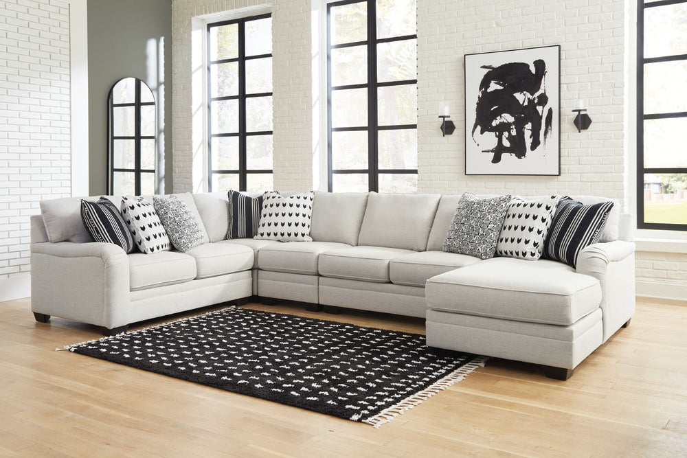 Innovatively recalling classic English countryside motifs for the current age, this sectional with chaise transforms your space with a charming approach to comfort. Its dove gray upholstery acts as a clean foundation for your modern farmhouse aesthetic. D
