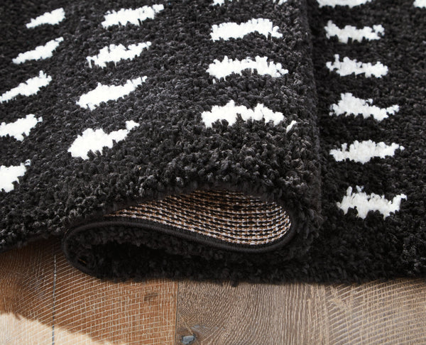 Minston - Black / White - Medium Rug