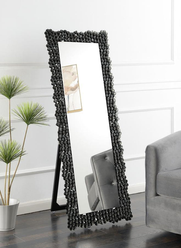  it delivers a full-length view while doubling as a decorative statement. The crystal-like a