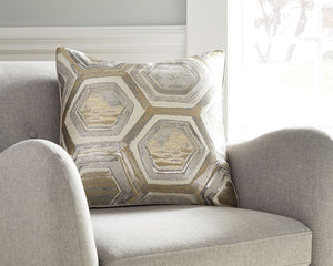  while the hexagon pattern is perfectly on point.<br/><br/><b>Product Features</b><ul><li>Polyester cov
