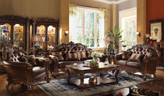 Creating an elegant and traditional design in living room, the Versailles sofa set is your ideal choice. Seating in a crescent environment and feeling like royalty, you can be more convenient to enjoy the family time or play with your friends. Additionall