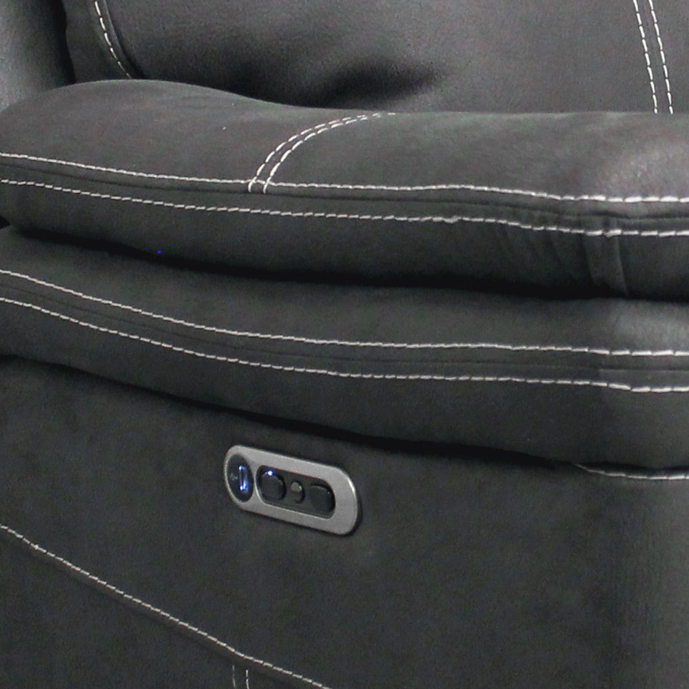 Even commercials are more tolerable when you-'re relaxing in the plush comfort of this six-piece sectional seating group. You-'ll love the luxury of its two power recliners on each end that features power headrests. Between those, you-'ll find and armless