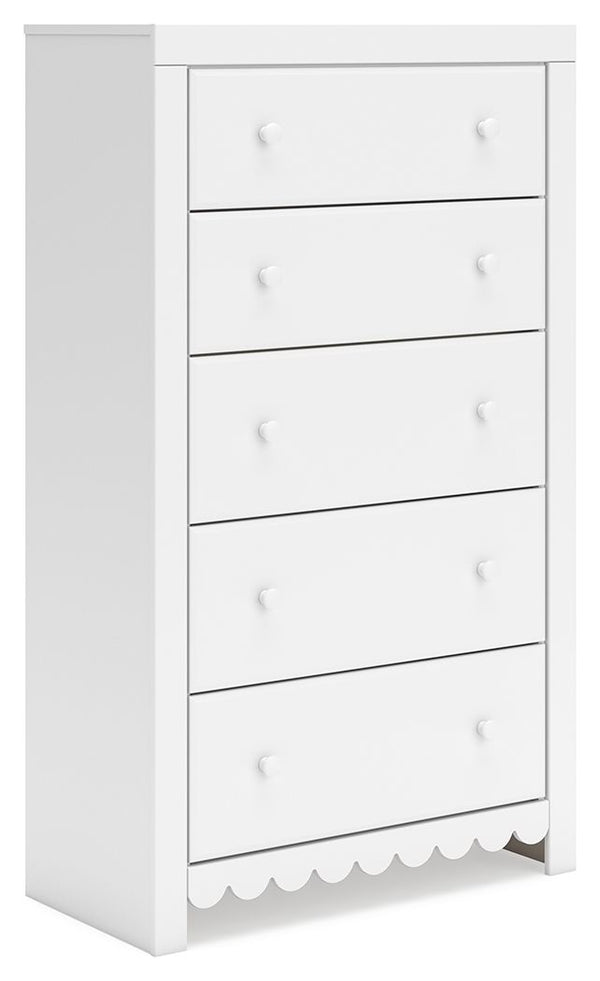 Make getting ready for the day (or bed) that much more magical with this chest of drawers. Charmingly cute with its scalloped detailing, it appeals to both her sense of playful whimsy and your love for modern design. And the chest-'s crisp white finish gi