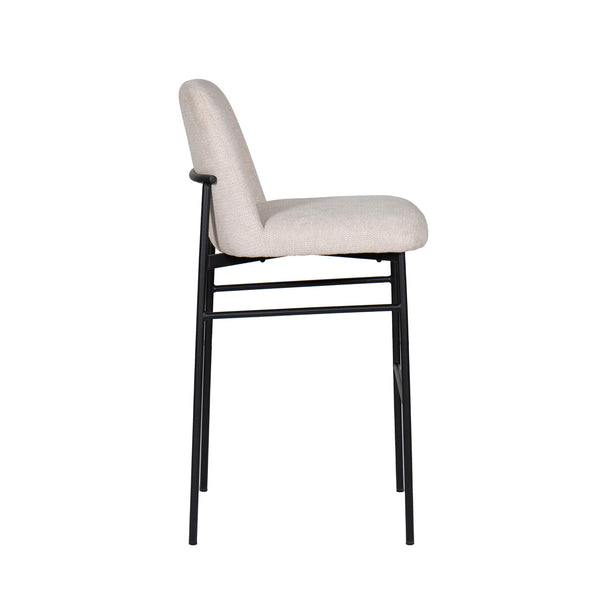  elegantly curved seats and backs