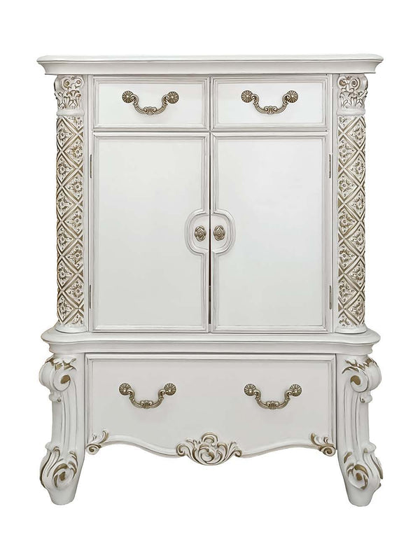  elegant hand-brushed gold is paired with an antique pearl.