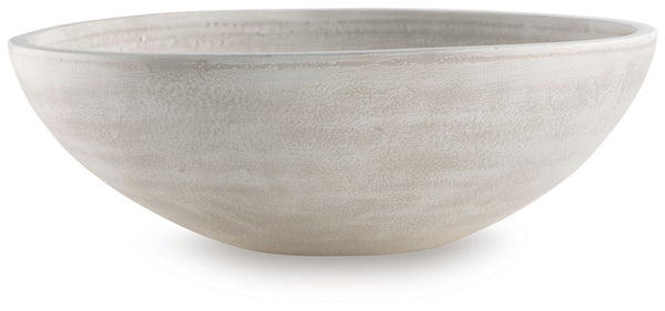 Celebrate the artisanal character of ceramics with this bowl. Its distressed white finish has a time-worn, weathered appeal, offering the look of the past with a modern feel. The bowl-'s neutral tone makes it a go-to for all seasons, allowing you to stage