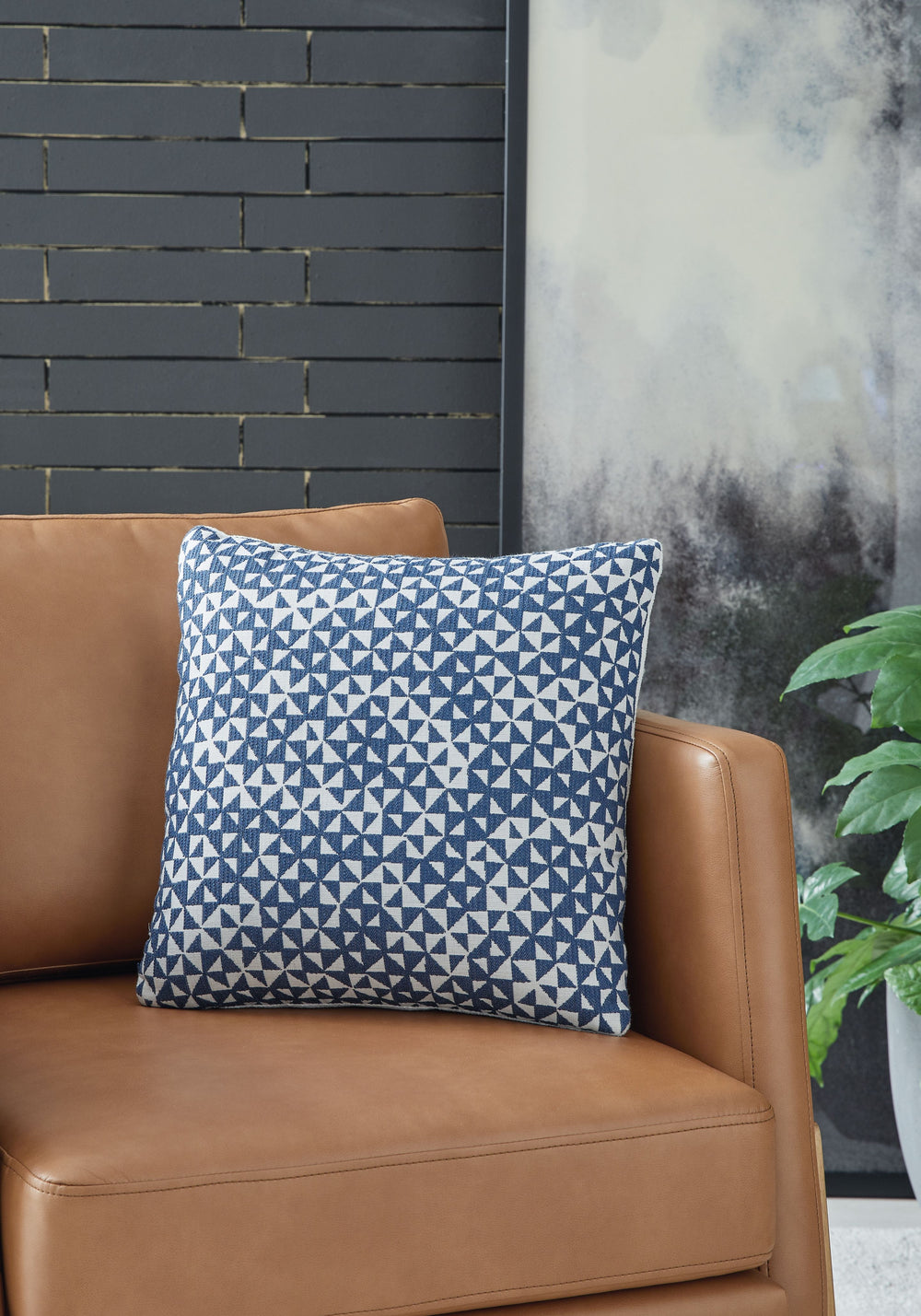 This accent pillow is designed with your leisure and luxury in mind. And the durable high-performance fabric is designed for softness, strength and real life. When itâ€™s time for a refresh, simply unzip the cover, toss it into the washer and itâ€™s good 