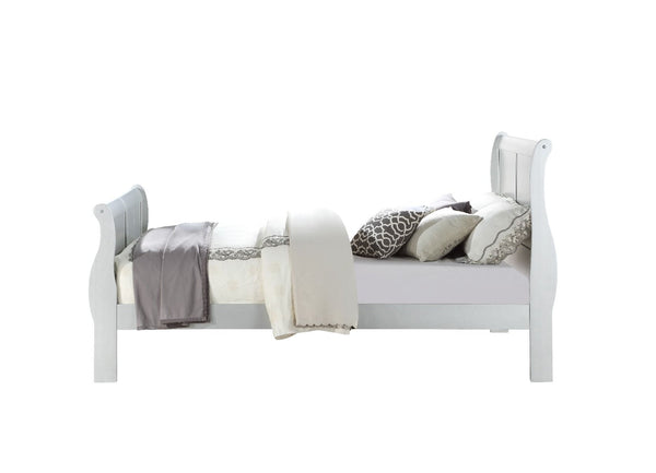Louis Philippe III - Eastern King Bed - Platinum - 47"