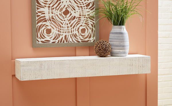  decorative items and memorabilia.<br/><br/><b>Product Features</b><ul><li>Rough sawn wood</li><li>