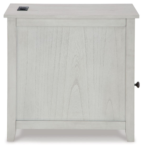 Treytown - Antique White - Chair Side End Table