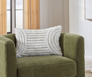  this throw pillow is the perfect choice to make a casually cool statement with your decor.<br/><br/><b>Product Features</b><ul>