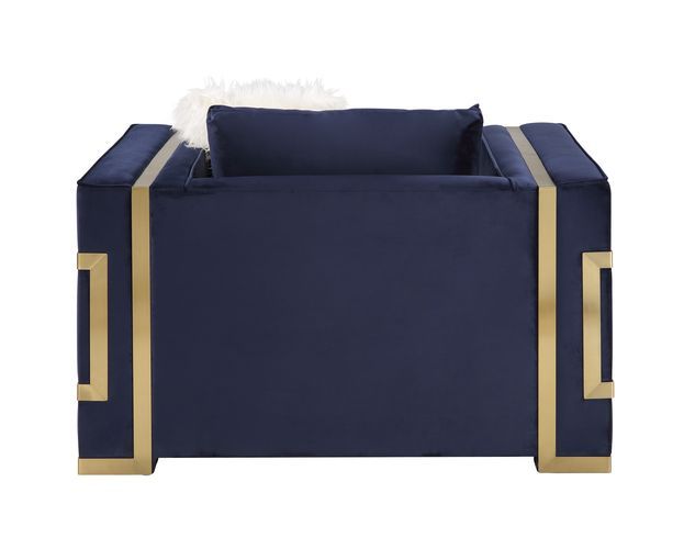 â€§Seat Construction: Full Foamâ€§Wooden Inner Frameâ€§Loose Seat & Tight Back Cushionâ€§6 Pillows Includedâ€§Metal Trimâ€§Metal Legâ€§Foam Density: D28/D25/D20<br/><br/><b>Product Features</b><ul><li>Seat Construction: Full Foamâ€§Wooden Inner Frameâ€§Lo