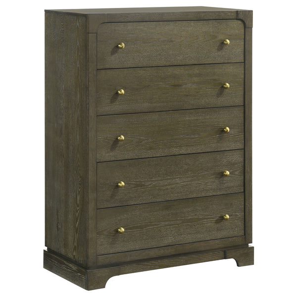 Maximize your bedroom storage with this stylish chest, featuring a transitional design with rounded corners and trending details. The dark cocoa finish and brass knobs add a touch of elegance, while the solid wood drawer box with English dovetail joinery 