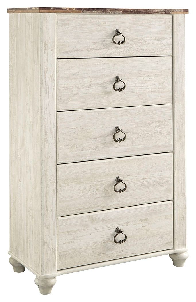 This chest of drawers is the ultimate statement piece for your coastal cottage or shabby chic inspired retreat. A whitewash finish on the drawers and sides is wonderfully easy on the eyes. Paired with the unique plank-effect top, itâ€™s a driftwoody look 