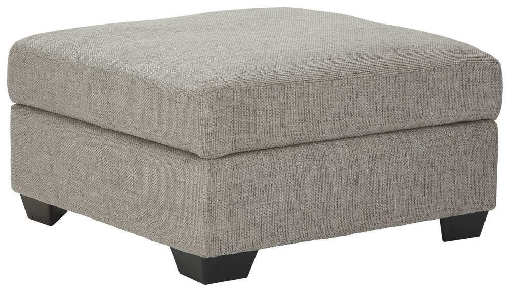 As much as you love clean-lined, modern furniture, you want to keep the vibe relaxed and comfortable. Rest assured, this ottoman with storage has that look and feel mastered. Perfect for fashion-forward family rooms, where everyone is welcome to kick back