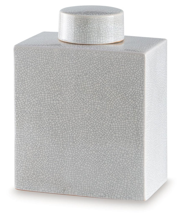 Crafted with an off-white crackle effect, this ceramic jar has a classic, antiqued feel well-fitted to new traditional spaces. Whether it-'s adding a finishing touch to your dining room or den, the accent piece brings dimensionality to your decor.<br/><br