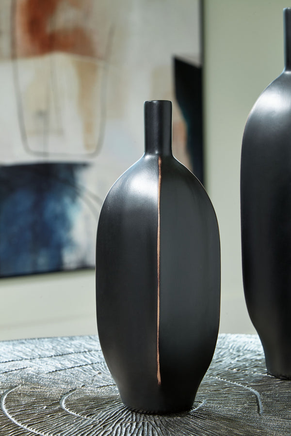  with a brown rub on the corners acting as a subtly eye-catching design element. What a chic addition to your bookcase