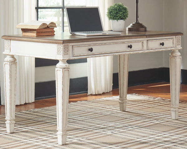  decorative corbels and elegantly turne