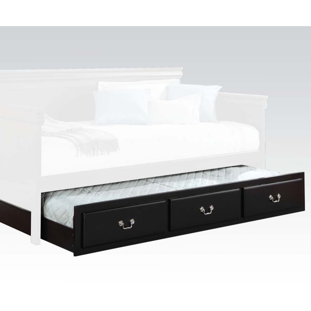 The Bailee trundle will be a great addition to the Bailee daybed. This black trundle features faux drawers with shapely molding and clean lines. With this addition, you can easily accommodate an overnight guest, with a functional twin bed, or go mattress 