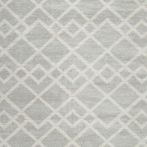 Unawick - Gray / Ivory - Large Rug