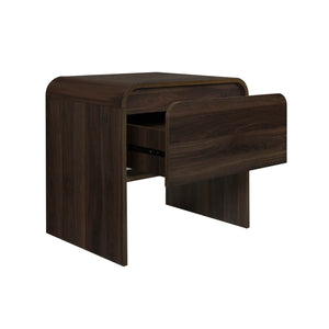  this end table offers both durability and eco-consciousnes