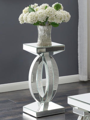  artistic design. Crafted with mirrored surfaces and engineered wood