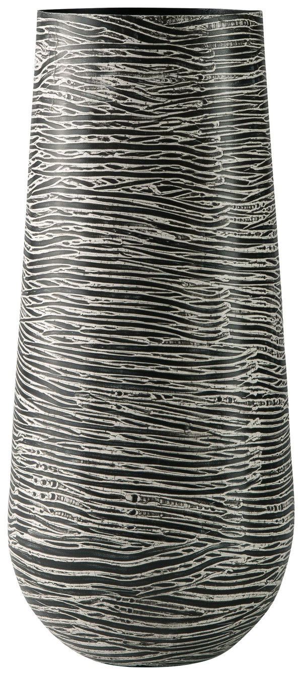 For those with an artful eye and a love of casual elegance, this metal vase is a beauty to behold. A cylindrical silhouette makes this striking home accent all the more alluring.<br/><br/><b>Product Features</b><ul><li>Made of glass</li><li>Cut glass patt