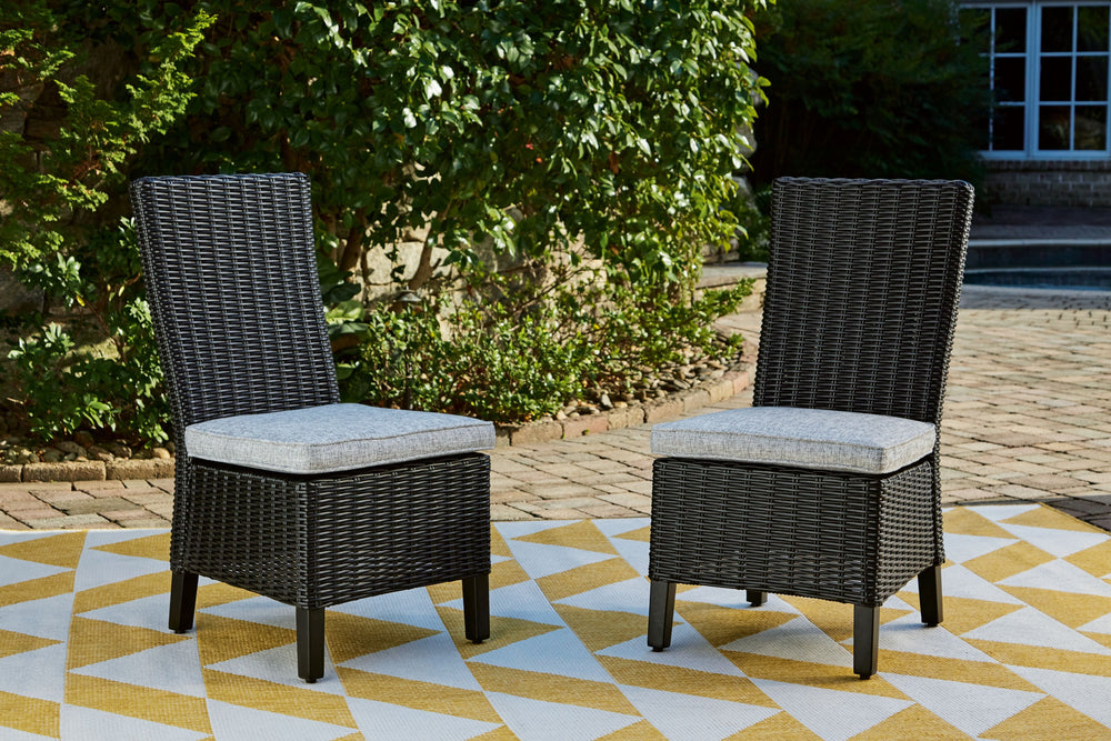 Sporting an easy-on-the-eyes elegance, this dining chair with cushion elevates the art of alfresco living. Beautiful and durable enough for indoor and outdoor use, the brilliantly styled seating entices with a plush, removable cushion wrapped in high-perf