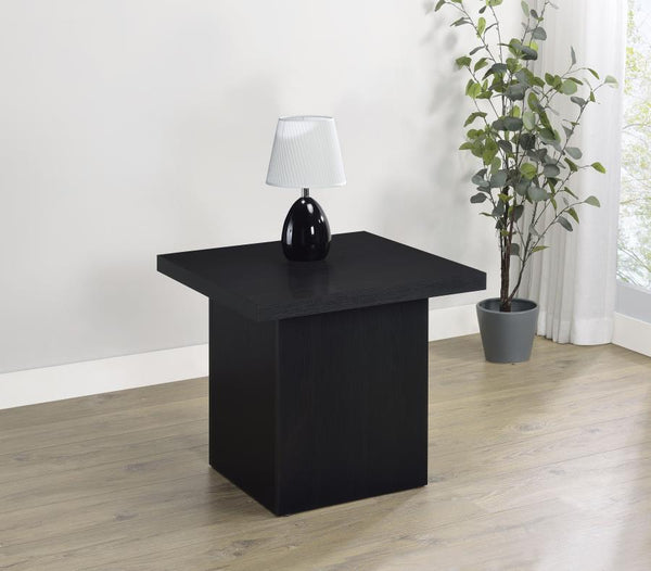  effortlessly blending function and style. With a square silhouette