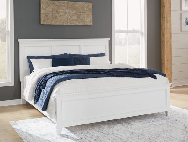 The casual design of this queen panel bed introduces a time-honored look to your restful retreat. The beautifully crafted piece is built to last, with distinctive framing that gives its headboard and footboard brilliant dimension. Whether your personal ae