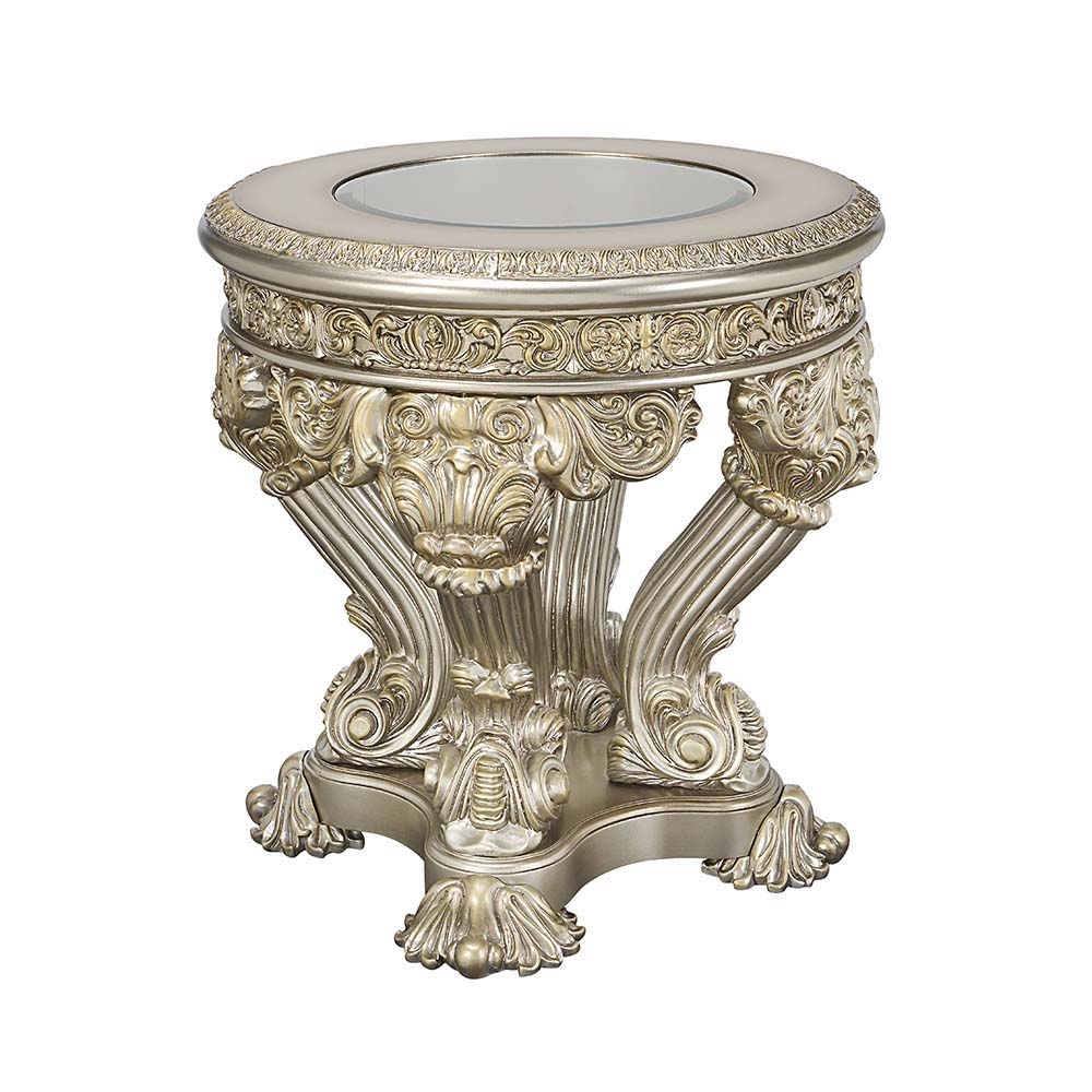 Lavish and grand, the Danae coffee table offers the right amount of wow factor that your living space needs to create a classy home. The antique white and gold finish enhances the ornate carvings on the base and apron of the table. Display books and decor