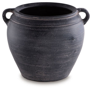  offering the look of the past with a modern feel. The vase-'s neutral tone makes it a go-to for all seasons
