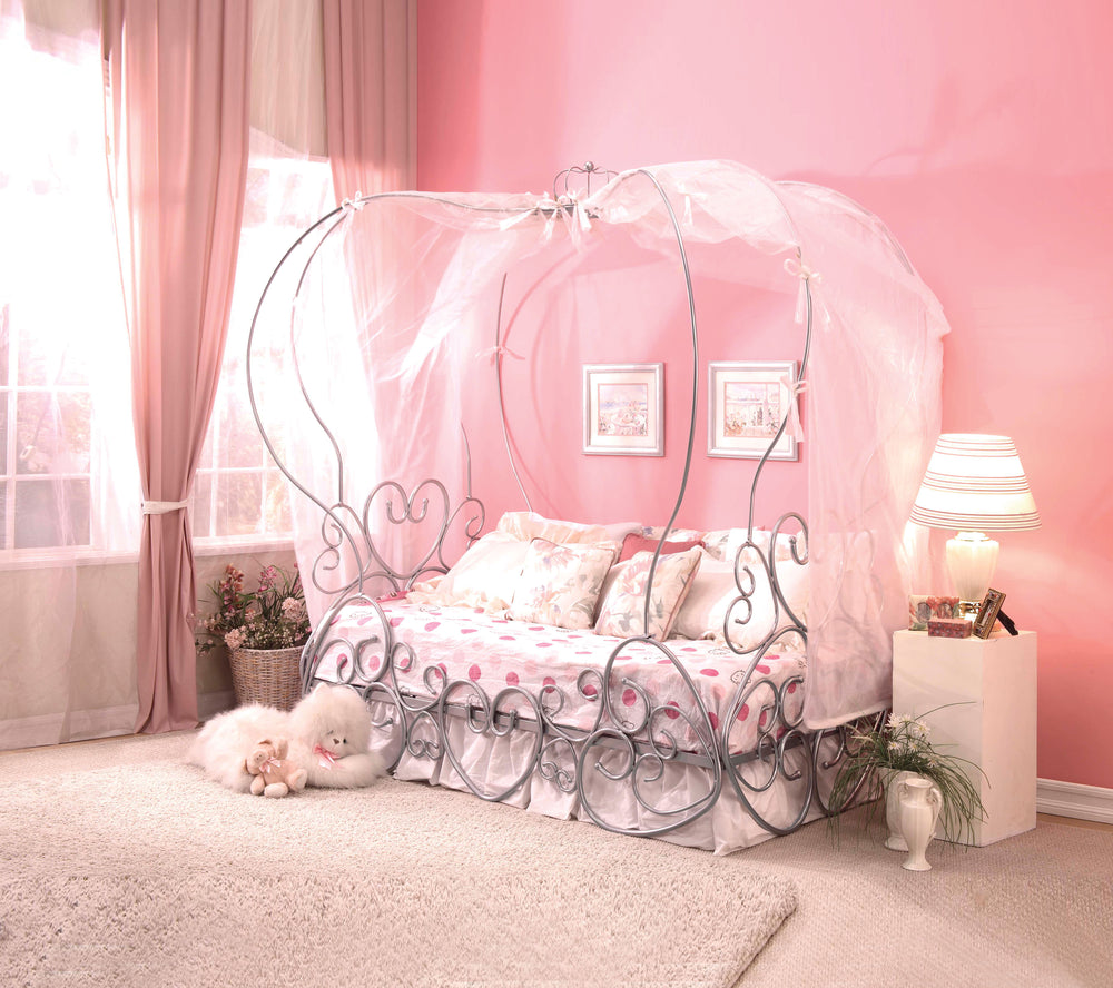 The Priya Canopy bed will create a wonderland in your princess-'s room. Its metal scrolled lines in a silver finish create a warm, classic look that will easily coordinate with all room decor. A crown on top of the frame adds the charm and beauty into thi